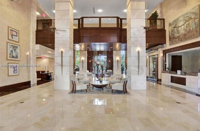19501 W Country Club Dr 510, Aventura, FL 33180