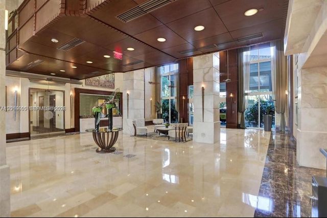 19501 W Country Club Dr 510, Aventura, FL 33180
