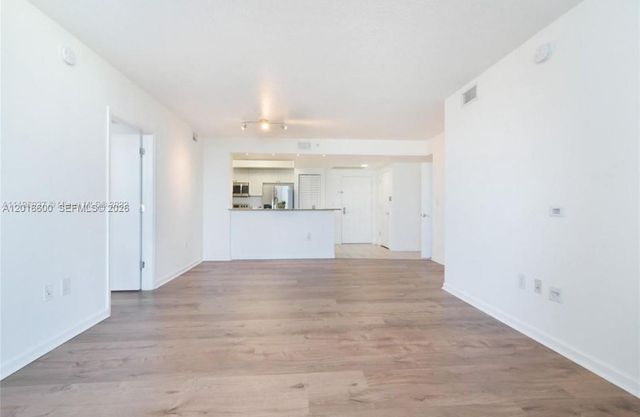 19501 W Country Club Dr 510, Aventura, FL 33180
