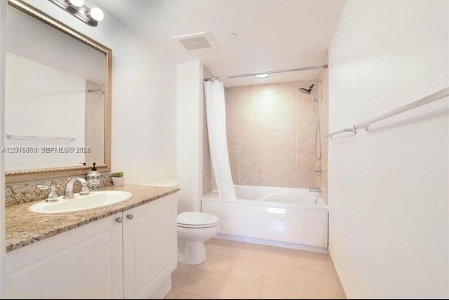19501 W Country Club Dr 510, Aventura, FL 33180