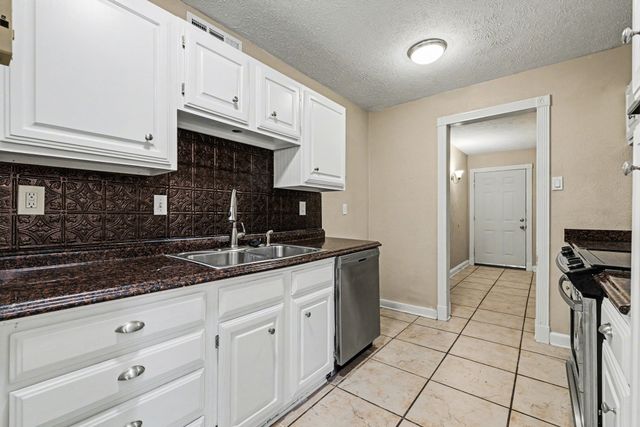 7427 Sandhurst Lane N, North Richland Hills, TX 76182