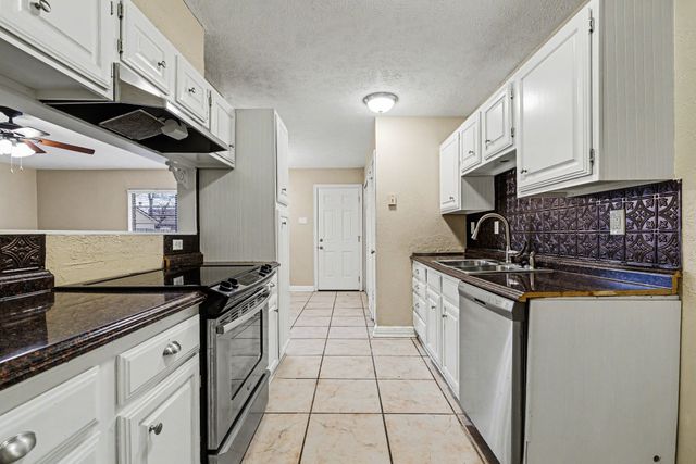 7427 Sandhurst Lane N, North Richland Hills, TX 76182