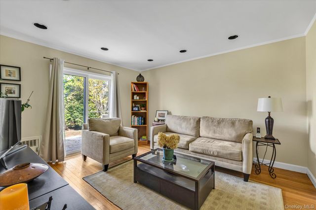 15 Purdue Road, Glen Cove, NY 11542