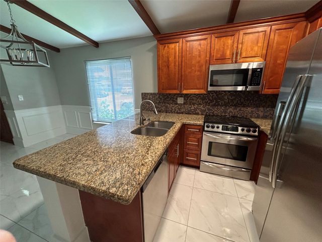6563 Sleepy Willow Way, Delray Beach, FL 33484