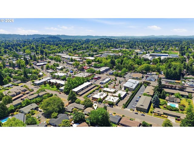 1665 ADKINS St, Eugene, OR 97401