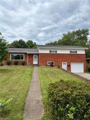 19 Belmeade Ter, South Union Twp, PA 15401