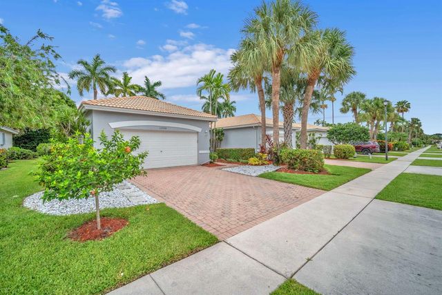 10788 Royal Caribbean Circle, Boynton Beach, FL 33437