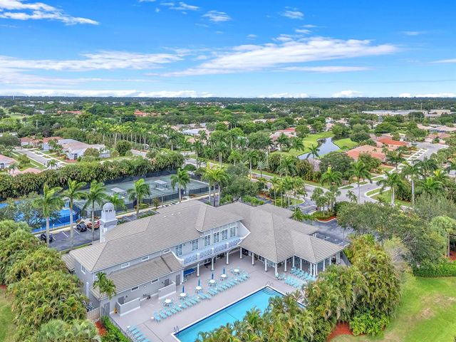 10788 Royal Caribbean Circle, Boynton Beach, FL 33437