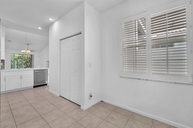 10788 Royal Caribbean Circle, Boynton Beach, FL 33437