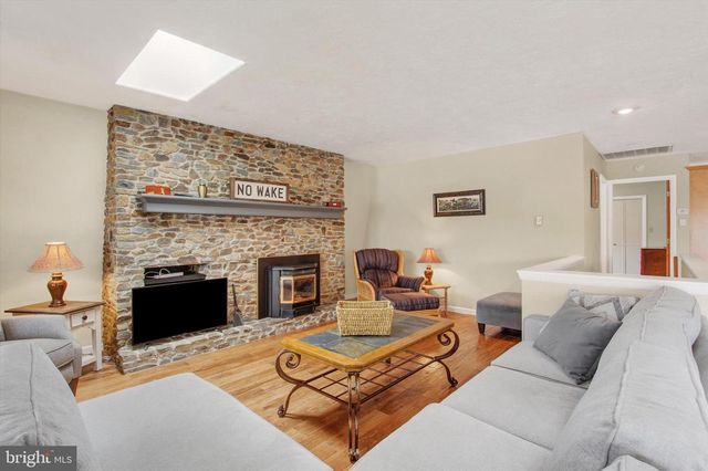 627 HERITAGE DR, Gettysburg, PA 17325