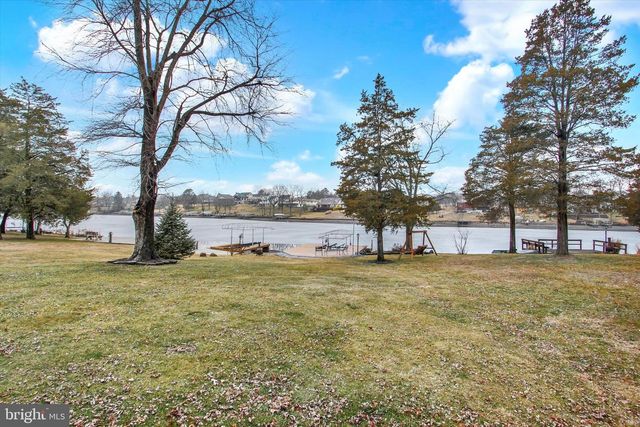 627 HERITAGE DR, Gettysburg, PA 17325