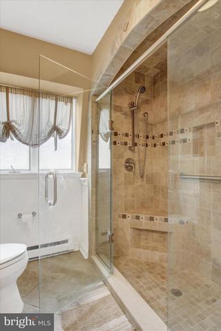 627 HERITAGE DR, Gettysburg, PA 17325