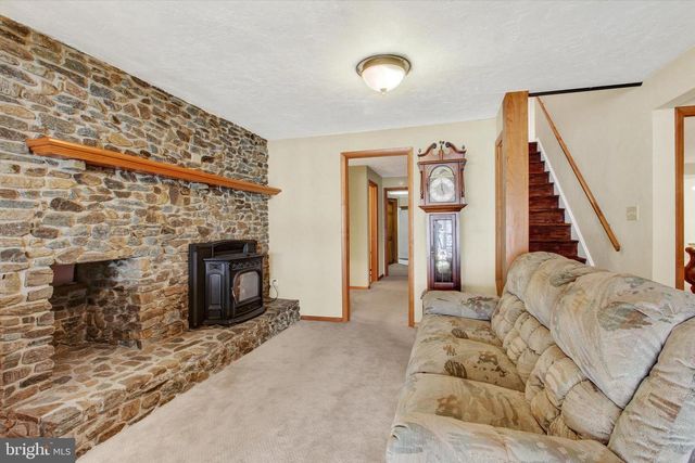 627 HERITAGE DR, Gettysburg, PA 17325