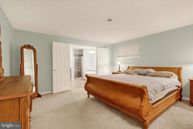 627 HERITAGE DR, Gettysburg, PA 17325