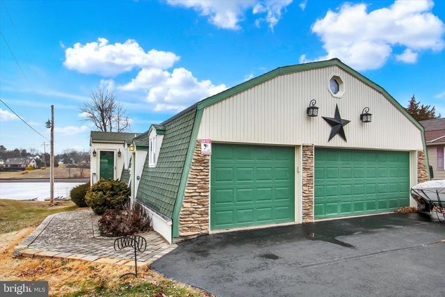 627 HERITAGE DR, Gettysburg, PA 17325