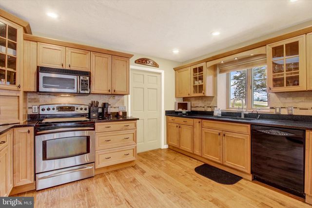 627 HERITAGE DR, Gettysburg, PA 17325