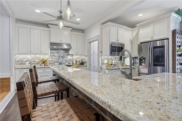 1563 Government Street, Mobile, AL 36604