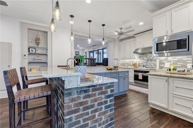 1563 Government Street, Mobile, AL 36604