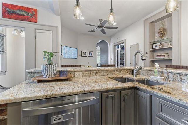 1563 Government Street, Mobile, AL 36604