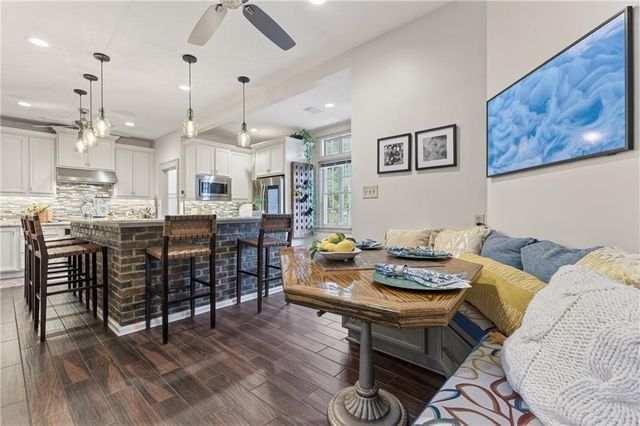 1563 Government Street, Mobile, AL 36604