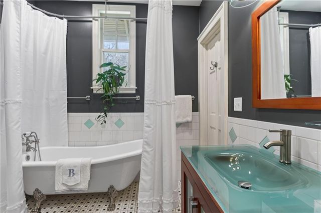 1563 Government Street, Mobile, AL 36604