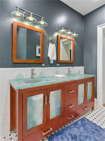 1563 Government Street, Mobile, AL 36604