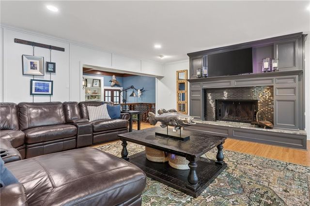 1563 Government Street, Mobile, AL 36604