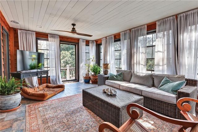 1563 Government Street, Mobile, AL 36604