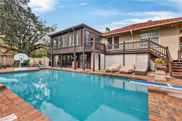 1563 Government Street, Mobile, AL 36604