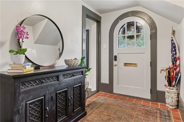 1563 Government Street, Mobile, AL 36604