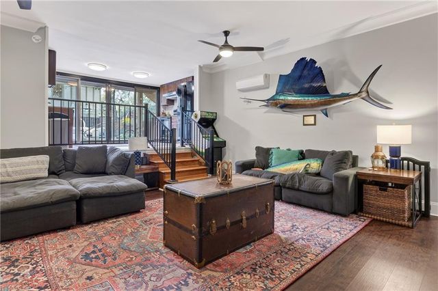 1563 Government Street, Mobile, AL 36604