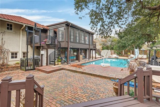 1563 Government Street, Mobile, AL 36604