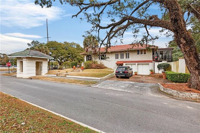 1563 Government Street, Mobile, AL 36604