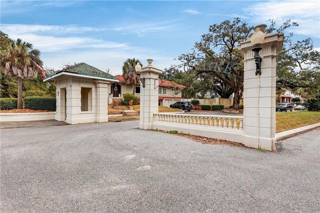 1563 Government Street, Mobile, AL 36604