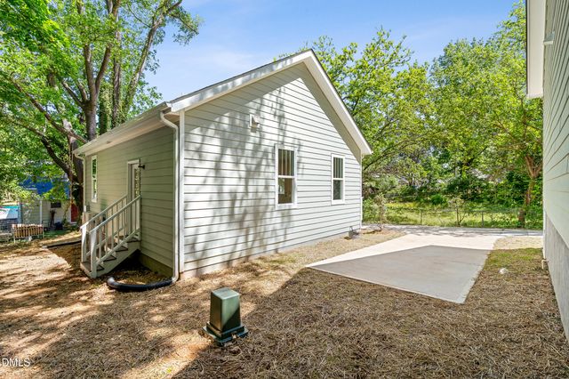 2626 Harvard Avenue B, Durham, NC 27703