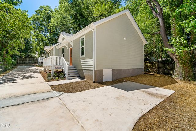 2626 Harvard Avenue B, Durham, NC 27703