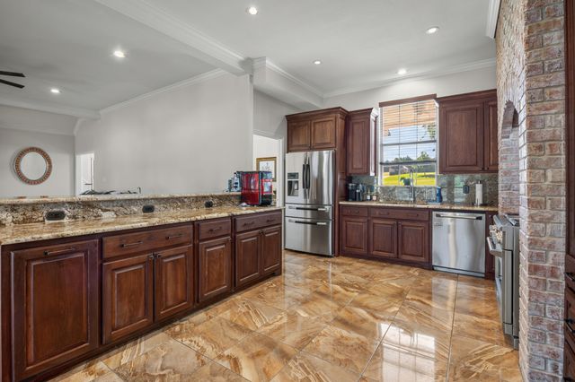 141 Creekview Lane, Crandall, TX 75114