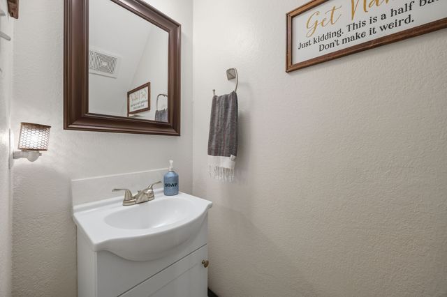 141 Creekview Lane, Crandall, TX 75114