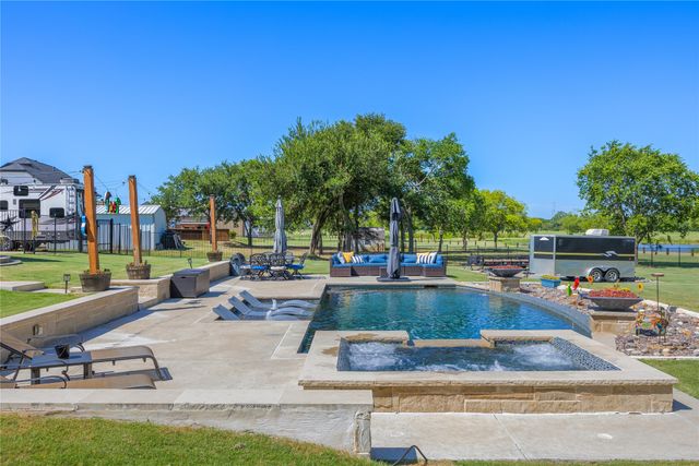141 Creekview Lane, Crandall, TX 75114