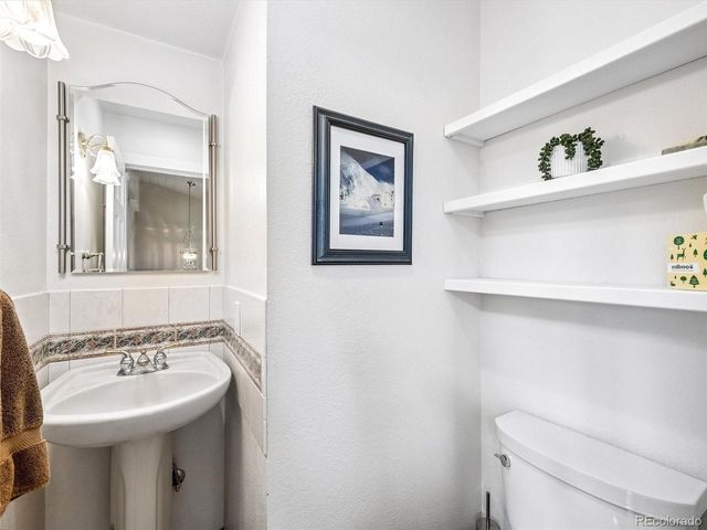 33847 Hemlock Ln, Evergreen, CO 80439