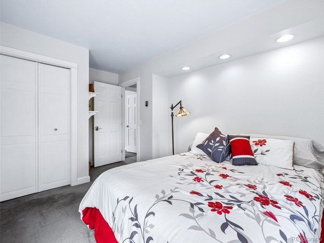 33847 Hemlock Ln, Evergreen, CO 80439