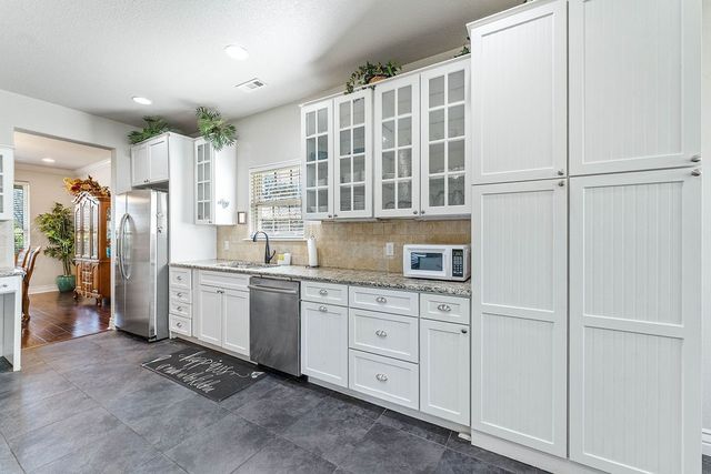 2104 Delwhite Drive, Bentonville, AR 72712