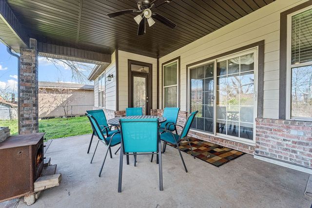 2104 Delwhite Drive, Bentonville, AR 72712