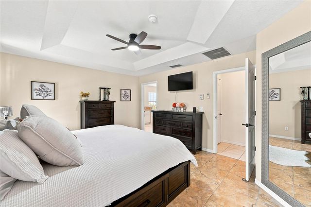 4 MIDDLEGROUND ROAD, Ocala, FL 34482