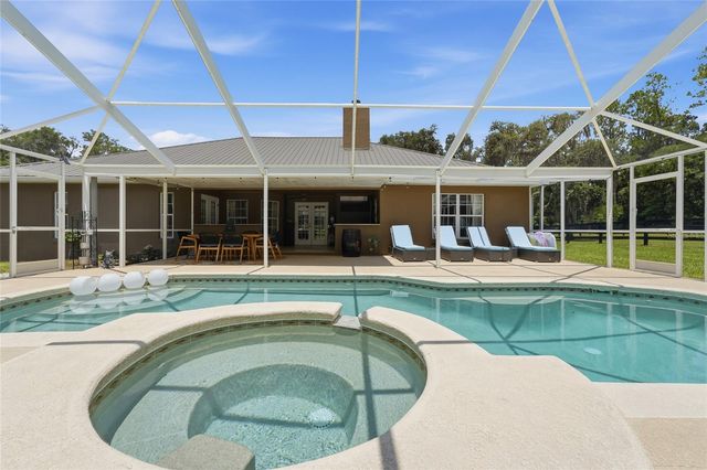 4 MIDDLEGROUND ROAD, Ocala, FL 34482