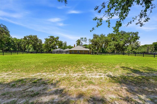 4 MIDDLEGROUND ROAD, Ocala, FL 34482