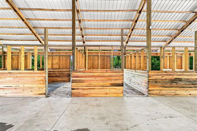 4 MIDDLEGROUND ROAD, Ocala, FL 34482