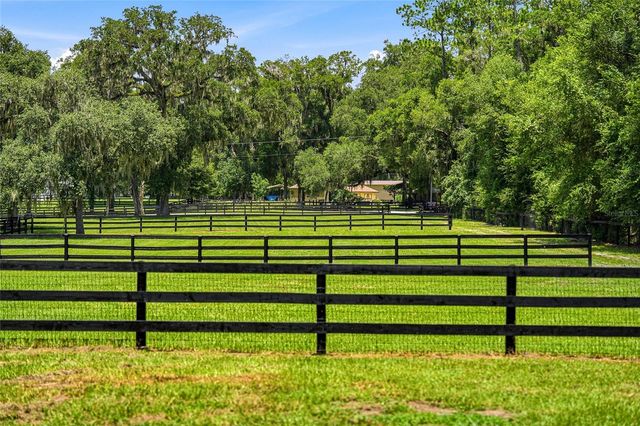 4 MIDDLEGROUND ROAD, Ocala, FL 34482