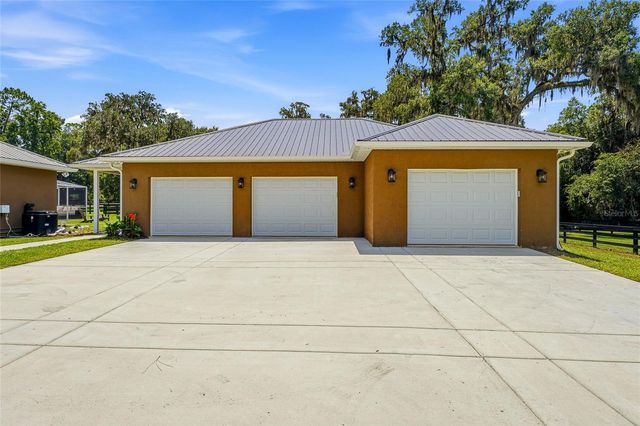 4 MIDDLEGROUND ROAD, Ocala, FL 34482