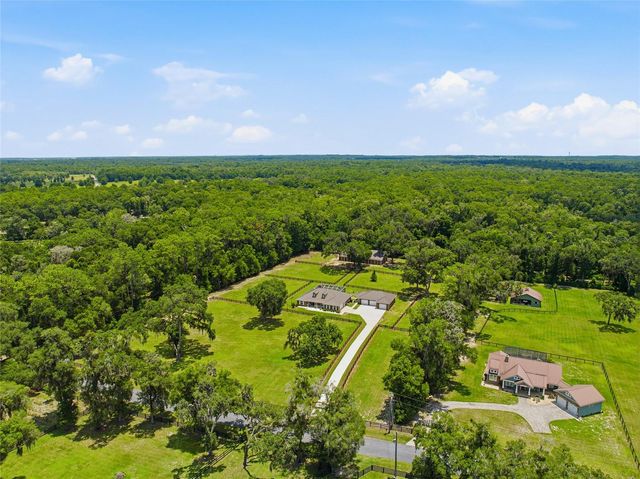 4 MIDDLEGROUND ROAD, Ocala, FL 34482